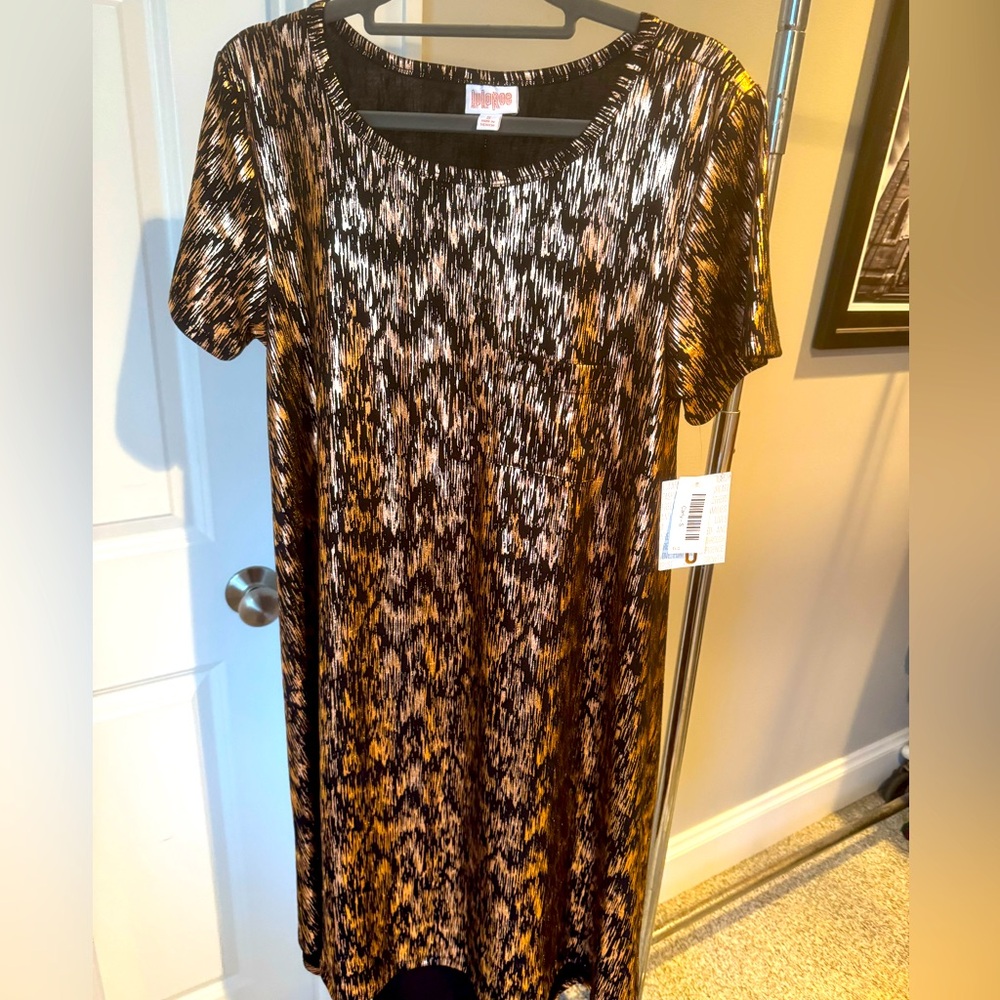 S Carly Lularoe dress elegant style black background with rose gold pattern NWT